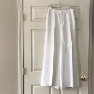 Ellen Tracy white wide legged slacks